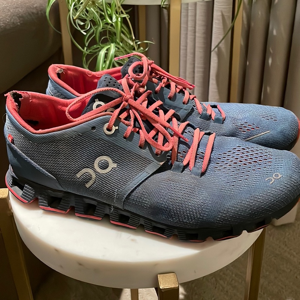 On Cloud X 8.5 shoes